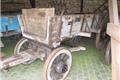 Boerenwagen met vast paneel in het Karrenmuseum Essen